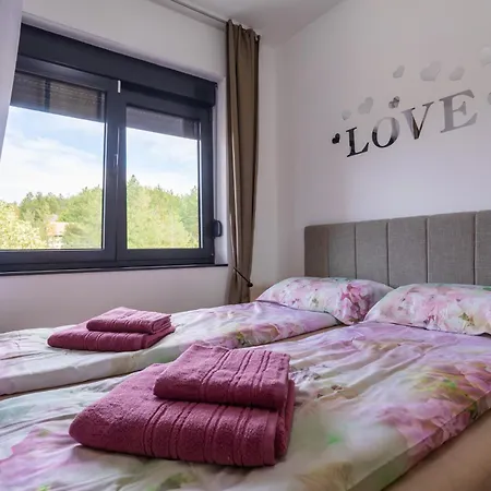 Monte Laa -moderan Sa Garazom 900 M Od Centra ,kod Hotela Tornik *