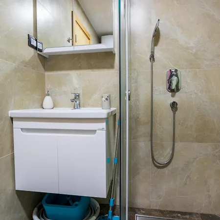 Monte Laa -moderan Sa Garazom 900 M Od Centra ,kod Hotela Tornik *