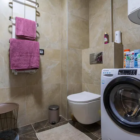 Monte Laa -moderan Sa Garazom 900 M Od Centra ,kod Hotela Tornik 즐라티보