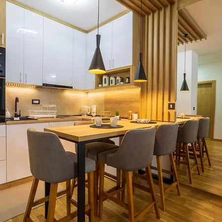 Monte Laa -moderan Sa Garazom 900 M Od Centra ,kod Hotela Tornik