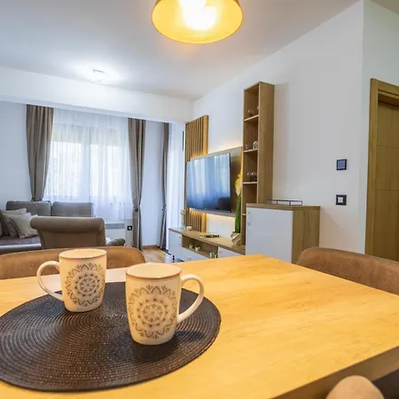 Apartament Monte Laa -moderan Sa Garazom 900 M Od Centra ,kod Hotela Tornik *